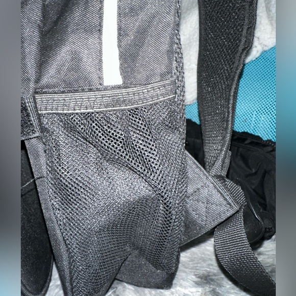 PUMA Backpack w/ Detachable Front Logo Pouch ~ Black w/ White Logo Design - Picture 7 of 11